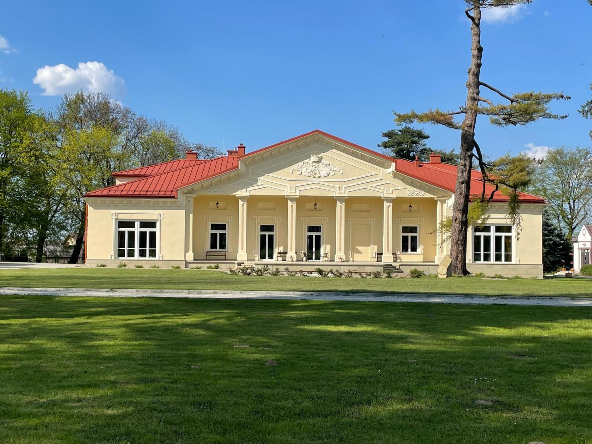 Palac Zbylitowskich Zbylitowska Gora Exterior photo